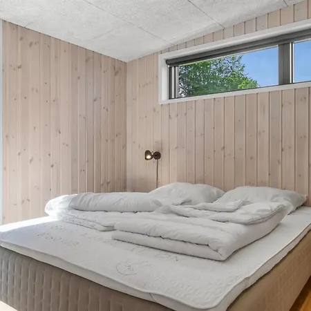 Ferienhaus Heidie - 600m From The Sea By Interhome