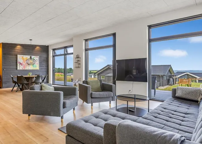 Heidie - 600m From The Sea By Interhome